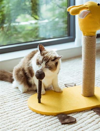 Catry Cartoon Giraffe Cat Scratching Post - A 19" Cat Furniture, Model-CT210236