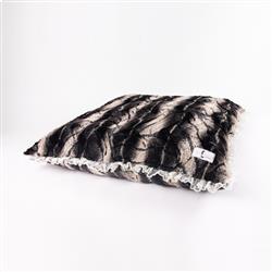 Luxe Dog Mat: Chinchilla