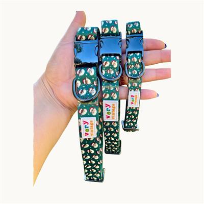 Retro Santa – Green Holiday Dog Collar | Recycled Polyester | Metal Hardware | Eco-Friendly Christmas Pet Collar