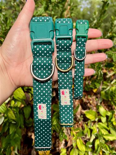 Evergreen – Green Polka Dot Dog Collar | Handmade Organic Cotton Collar | Adjustable Dog Collar | Handmade Organic Cotton Collars & Leashes