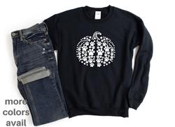Halloween Shirt | Sweatshirt | Unisex Crew Neck | Crewneck Sweatshirt | Dog Lover | PUMPKIN PAWS