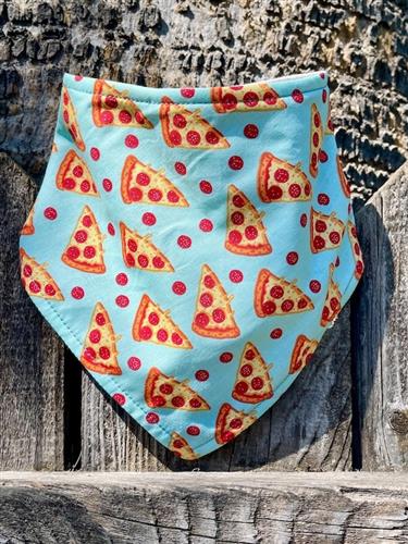 Blue Pizza Dog Bandana – Handmade Eco-Friendly Pet Accessory with Fun Pepperoni Slice Print