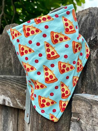 Blue Pizza Dog Bandana – Handmade Eco-Friendly Pet Accessory with Fun Pepperoni Slice Print