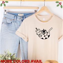 Christmas Shirt | Holiday Shirt | People Shirt | Printed Tshirt | Cat Lover Gift | CAT HOLDING SNOWFLAKE