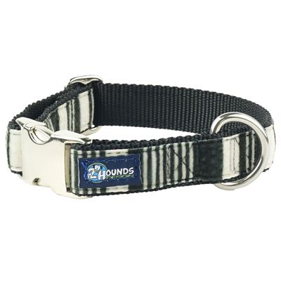 Modern Farmhouse Black Velvet Essential Dog Collar
