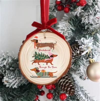 DASHOUND THROUGH THE SNOW ORNAMENT