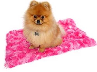 Blanket, Giraffe Shag in Hot Pink Medium