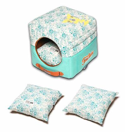 Touchdog Floral-Galore Convertible And Reversible Squared 2-In-1 Collapsible Dog House Bed