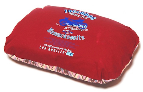Sangria Pink Touchdog 70'S Vintage-Tribal Throwback Diamond Patterned Ultra-Plush Rectangular Rounded Dog Bed